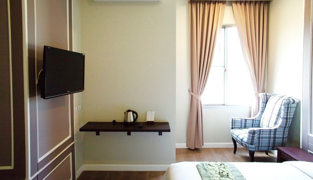 J. Park Hotel Чонбури Екстериор снимка