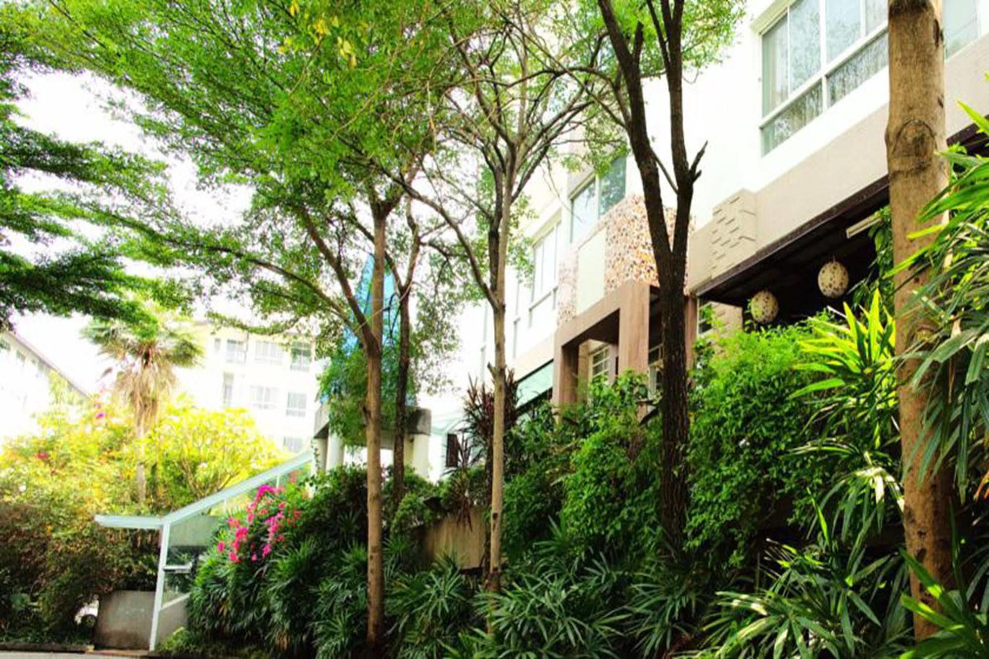 J. Park Hotel Чонбури Екстериор снимка