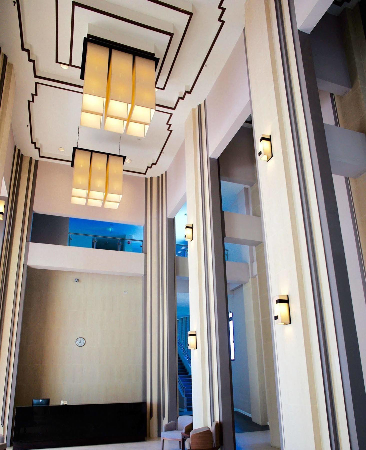 J. Park Hotel Чонбури Екстериор снимка