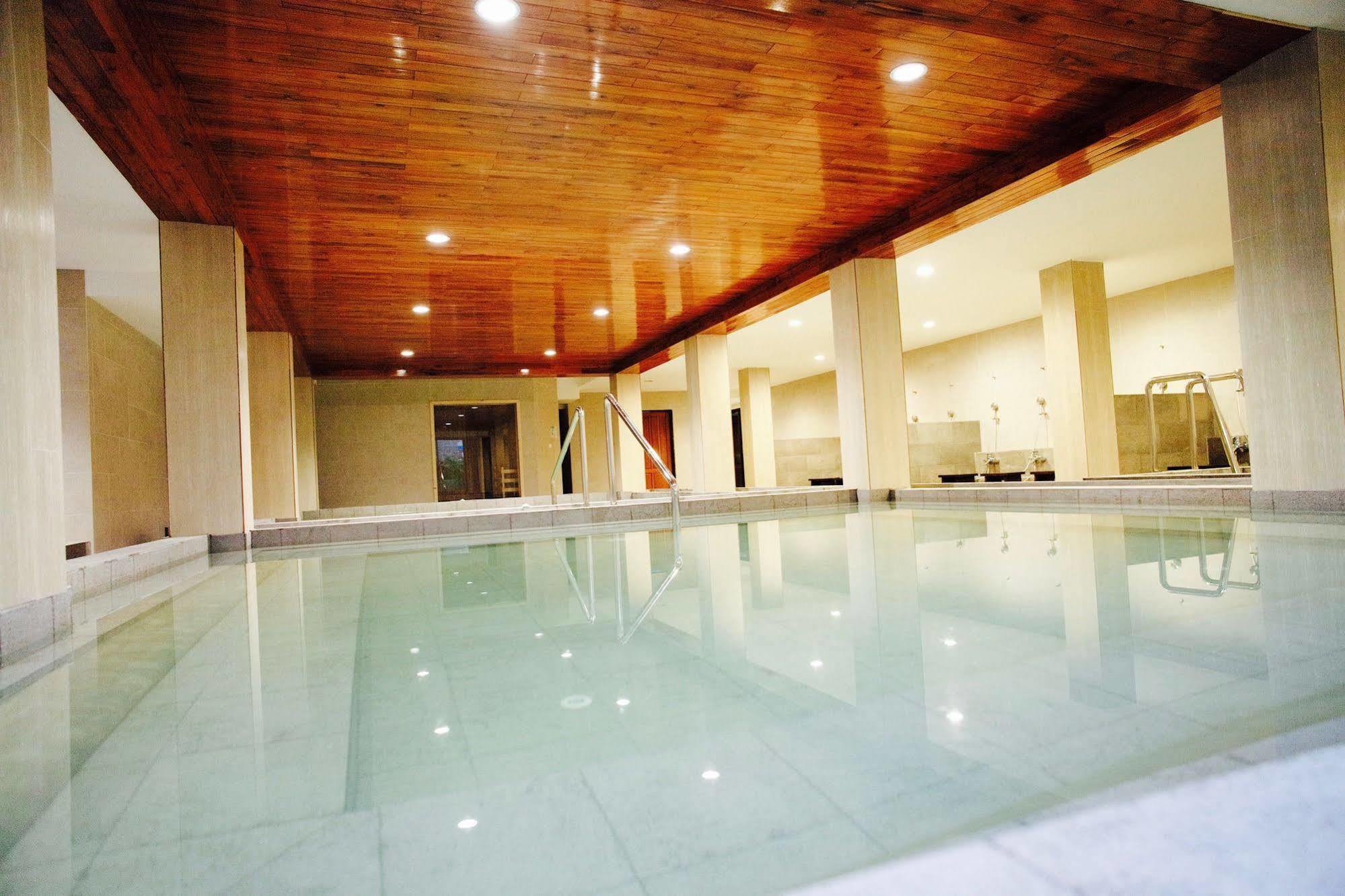 J. Park Hotel Чонбури Екстериор снимка