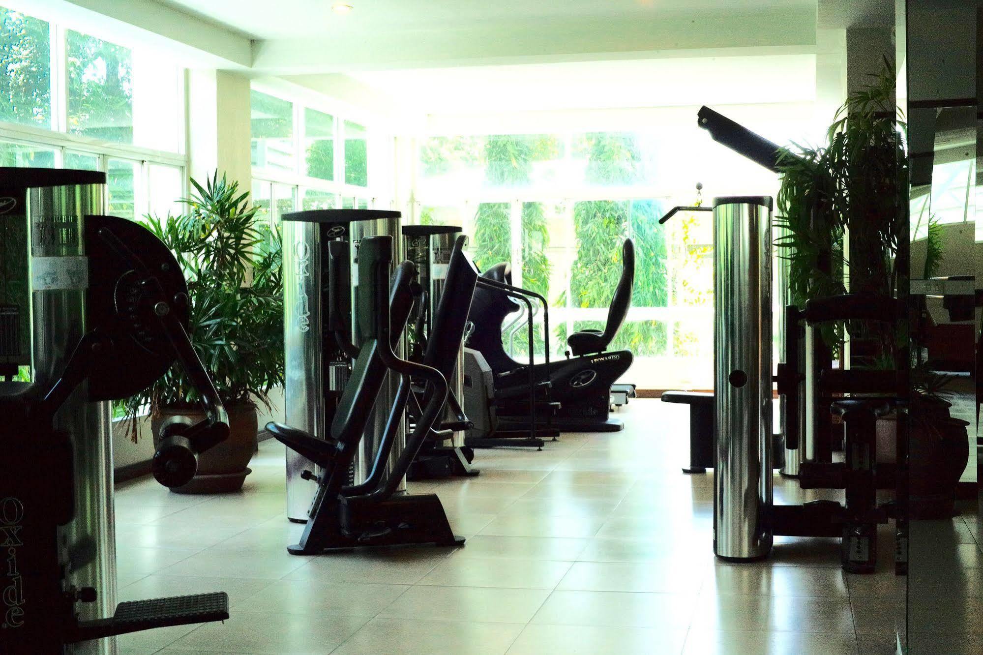 J. Park Hotel Чонбури Екстериор снимка
